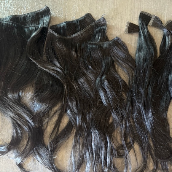 Luxurious Black Hair Extensions - Picture 1 of 2